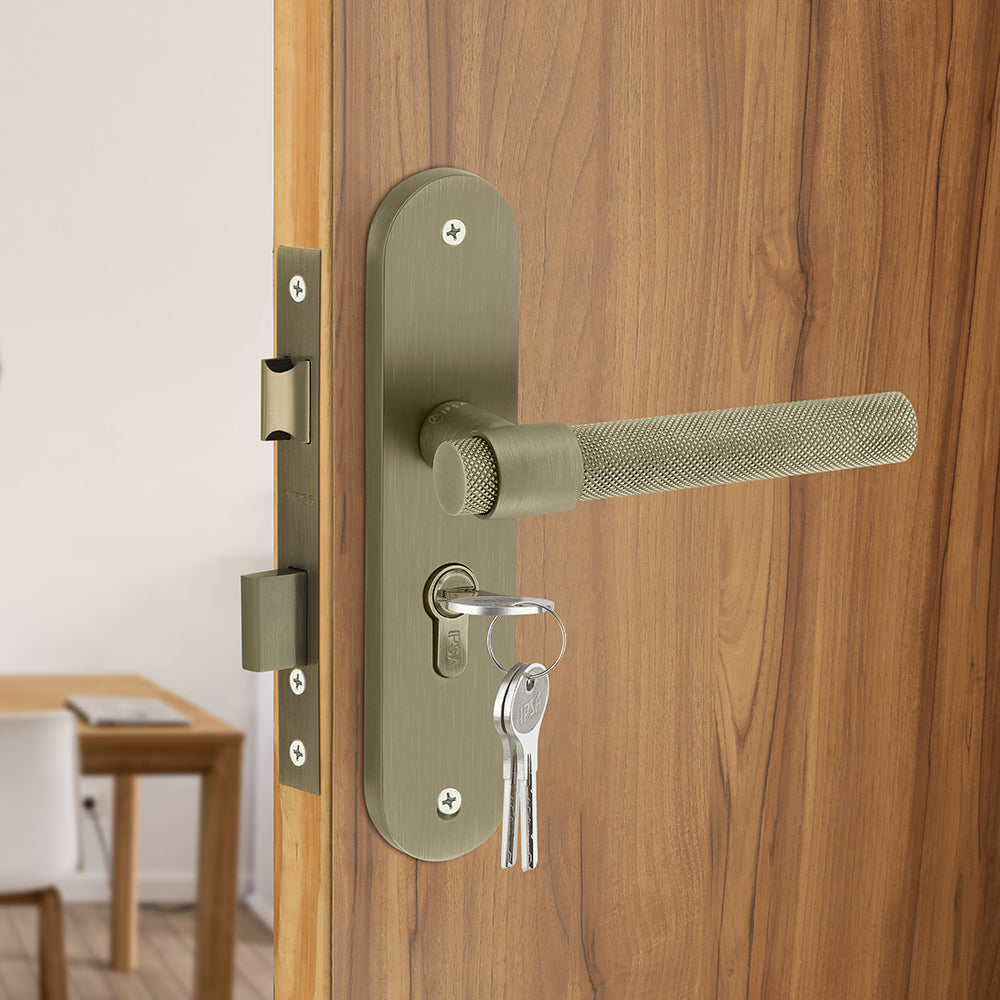 IPSA Gem Moderna Handle Series on 8" Plate CYS Lockset with 60mm Both Side Key - Matte Antique Finish MAB